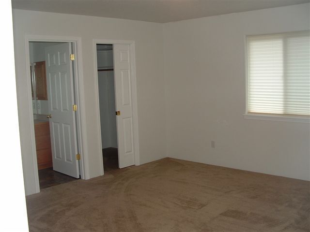 Building Photo - Quiet neighborhood in Culdesac