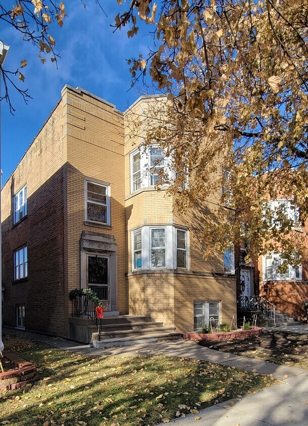 Primary Photo - 1636 Oak Park Ave
