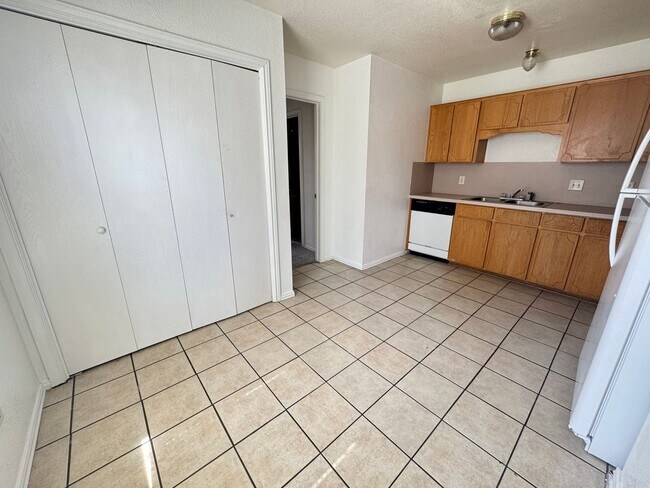 Building Photo - 4505 Deek Dr