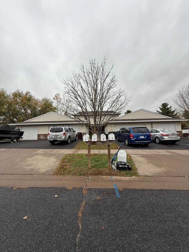 Building Photo - 5734 Gables Dr