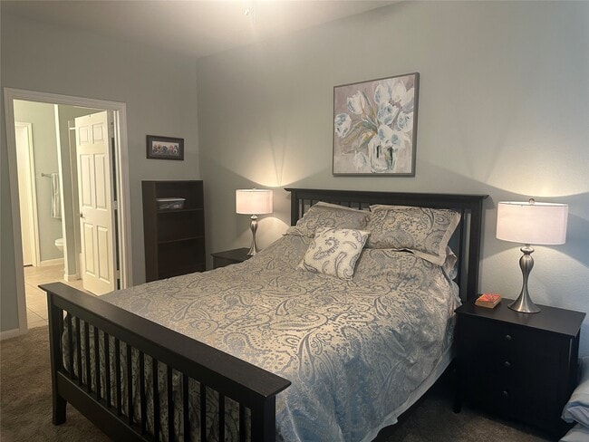 Building Photo - 2815 Kings Crossing Dr