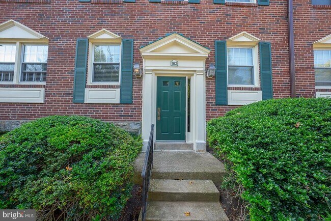 Building Photo - 500 E Lancaster Ave