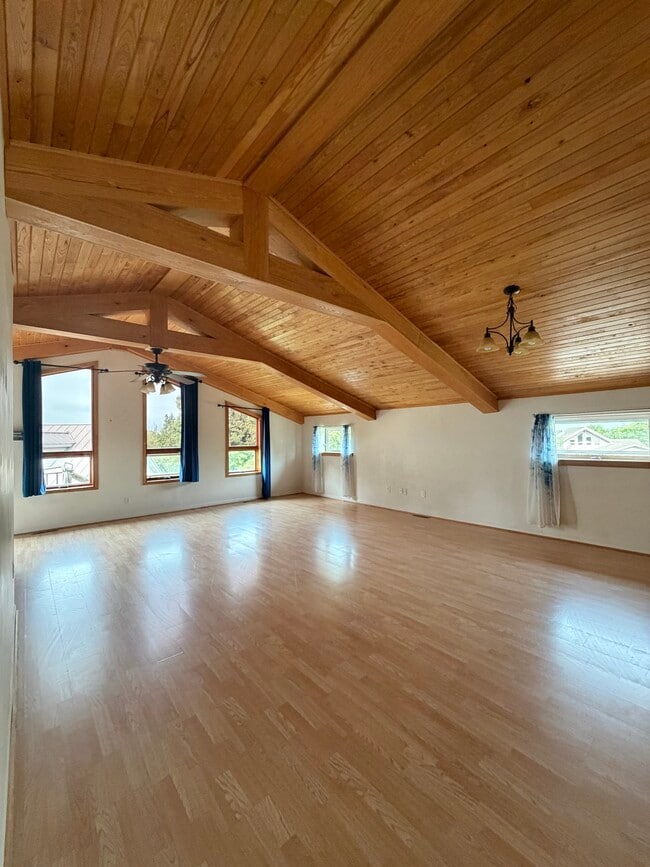Building Photo - 47930 Henry Hill Ln
