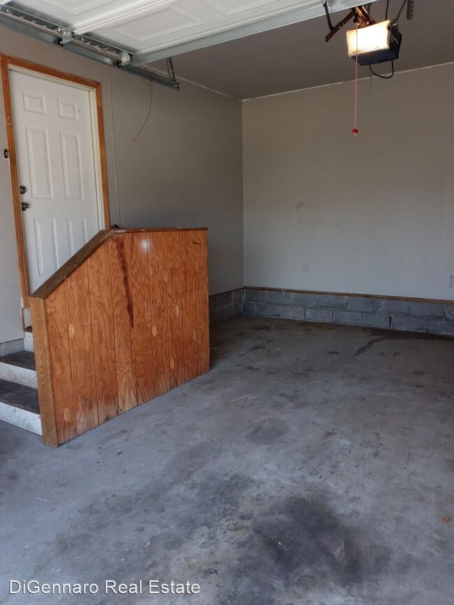 Building Photo - 3 br, 1.5 bath House - 292 Troup St Single