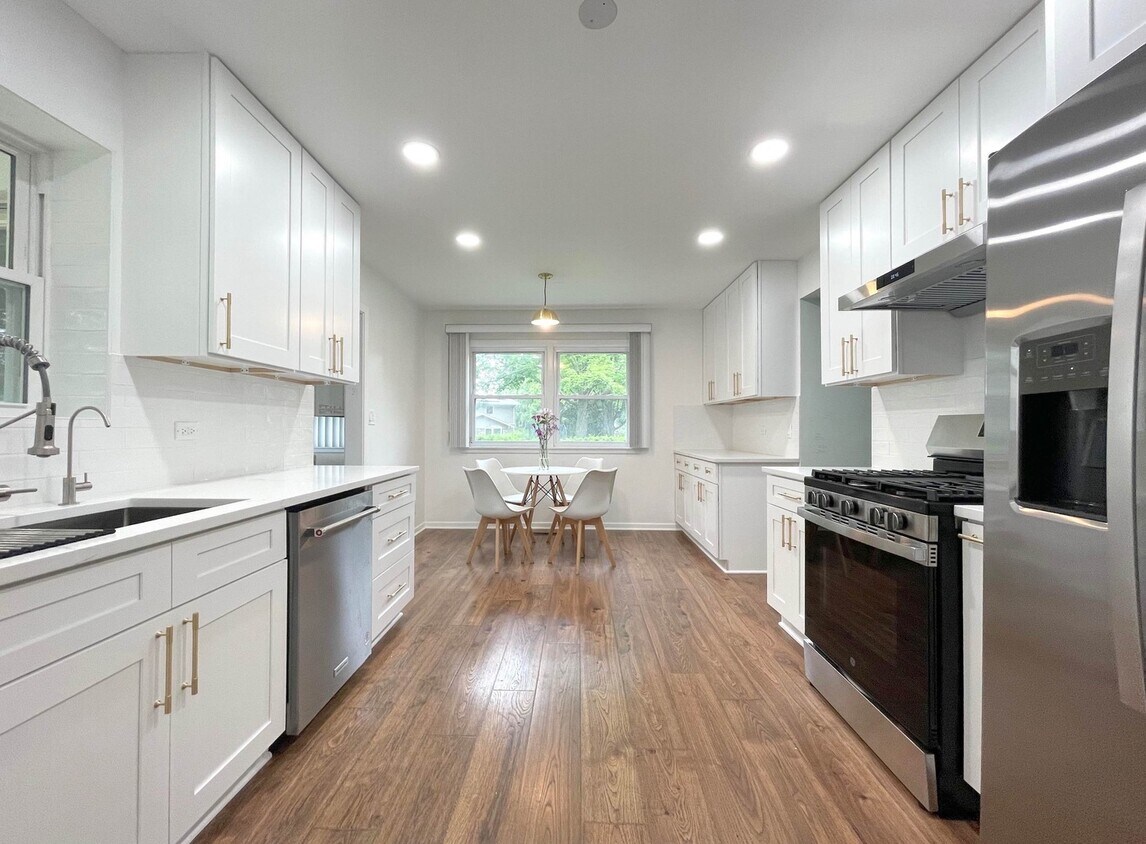 Foto del edificio - 2219 Sandy Ln