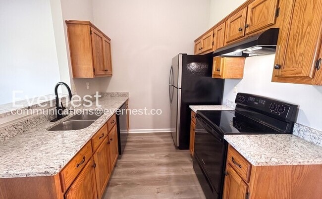 Foto del edificio - 5669 Kaitlyn Dr W