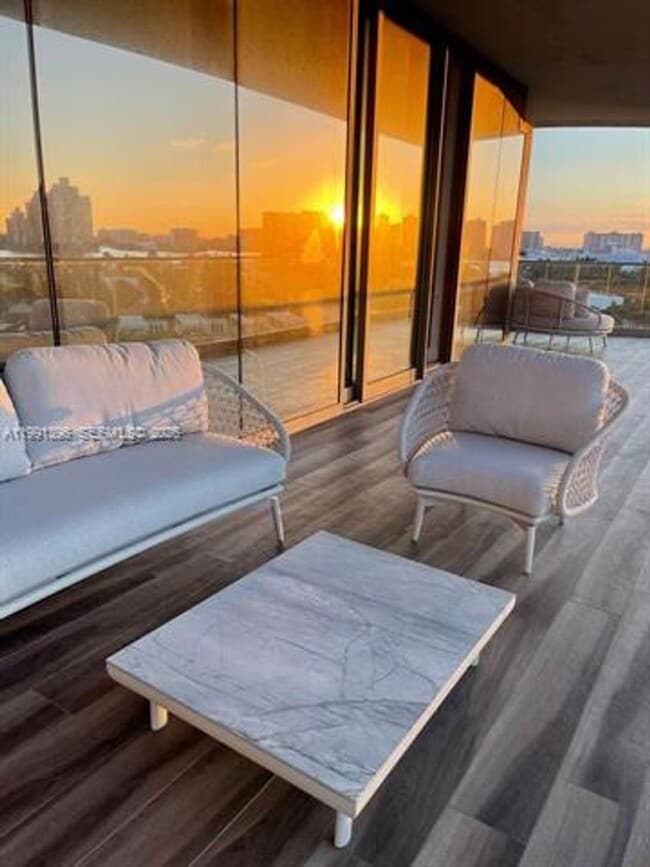 Photo - 18975 Collins Ave Apartment