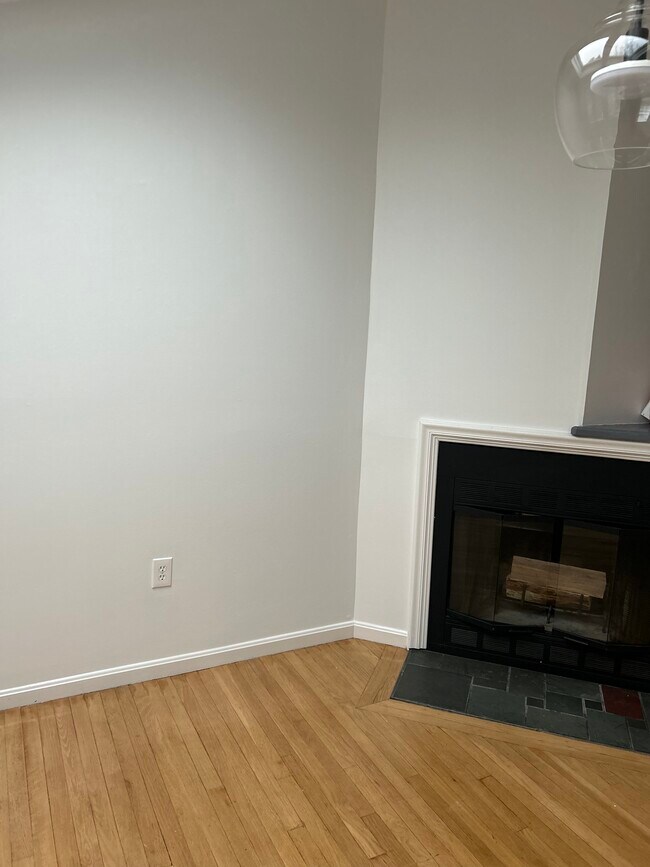 43 Brickett Hill Cir, Haverhill, MA 01830 Townhome Rentals in