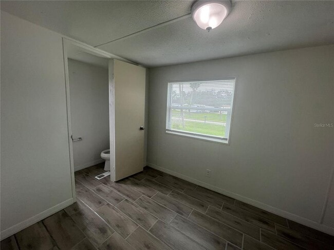 Building Photo - 11972 SW Newman Terrace