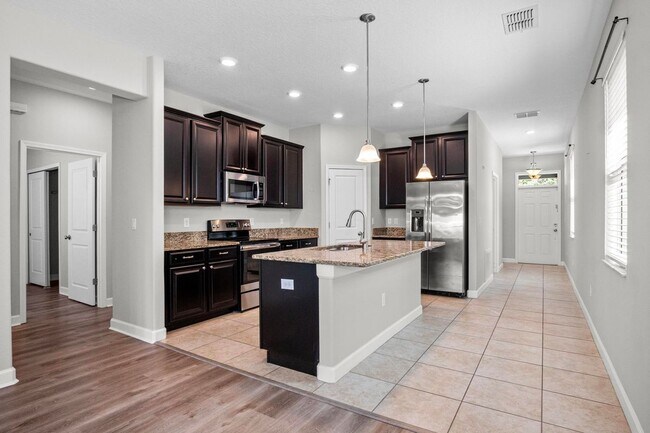 Building Photo - 1819 Redmond Brook Ln