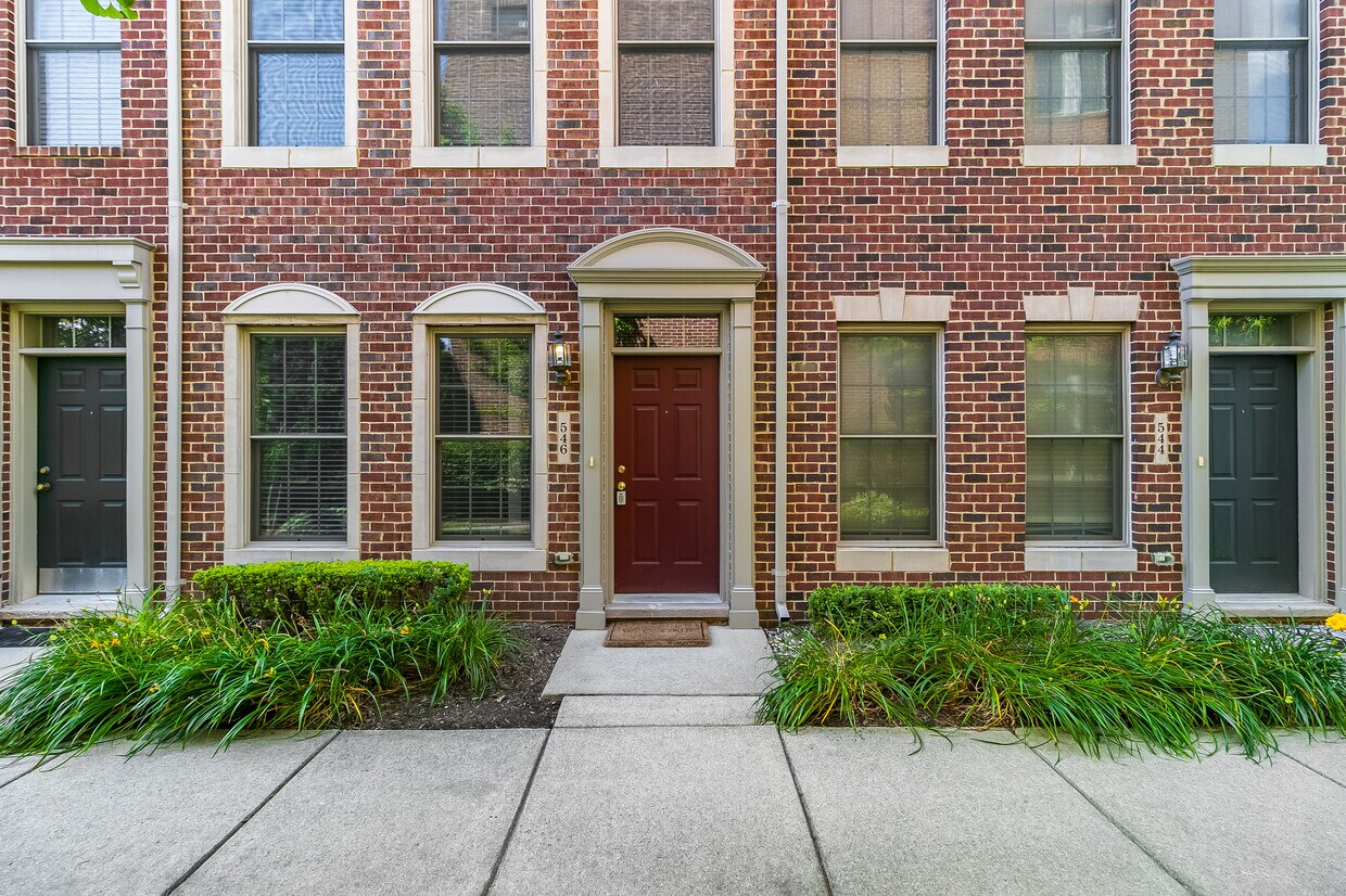 546 Graten St, Birmingham, MI 48009 Townhome Rentals in Birmingham MI