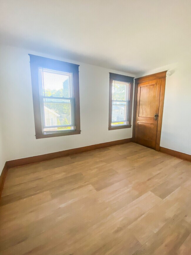 Foto del edificio - 8 Howe St