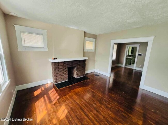 Building Photo - 121 N 44th St