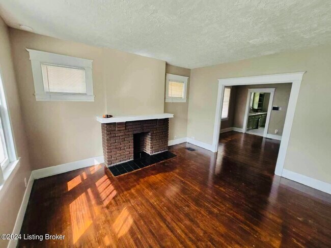 Foto del edificio - 121 N 44th St