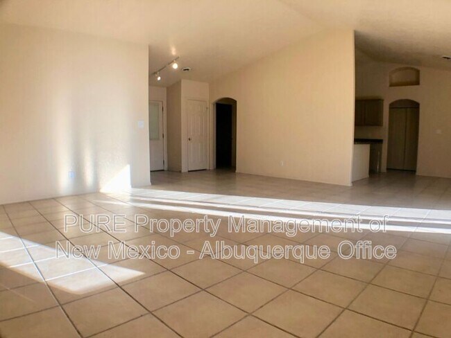 Foto del edificio - 4905 Kingsway Dr