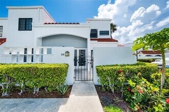 Building Photo - 20945 Bay Ct