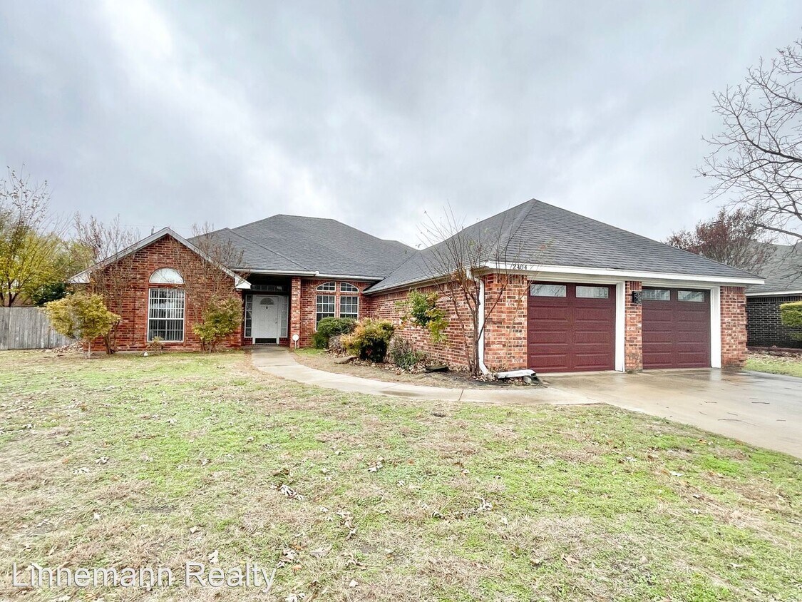 Primary Photo - 4 br, 2 bath House - 2404 Southport Drive