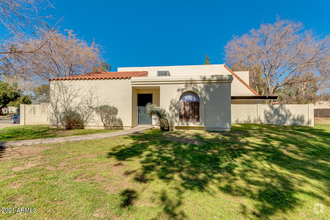 Building Photo - 8037 N 32nd Dr