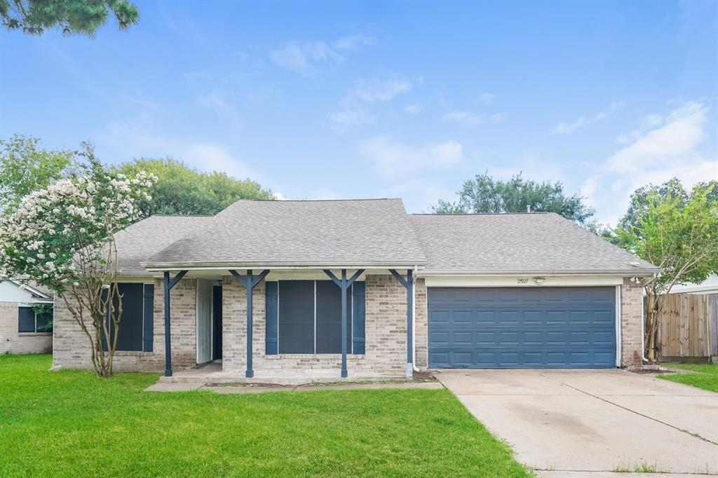 Foto principal - 17927 Lake Manor Dr