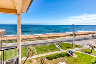 Building Photo - 2390 Ocean Shore Blvd