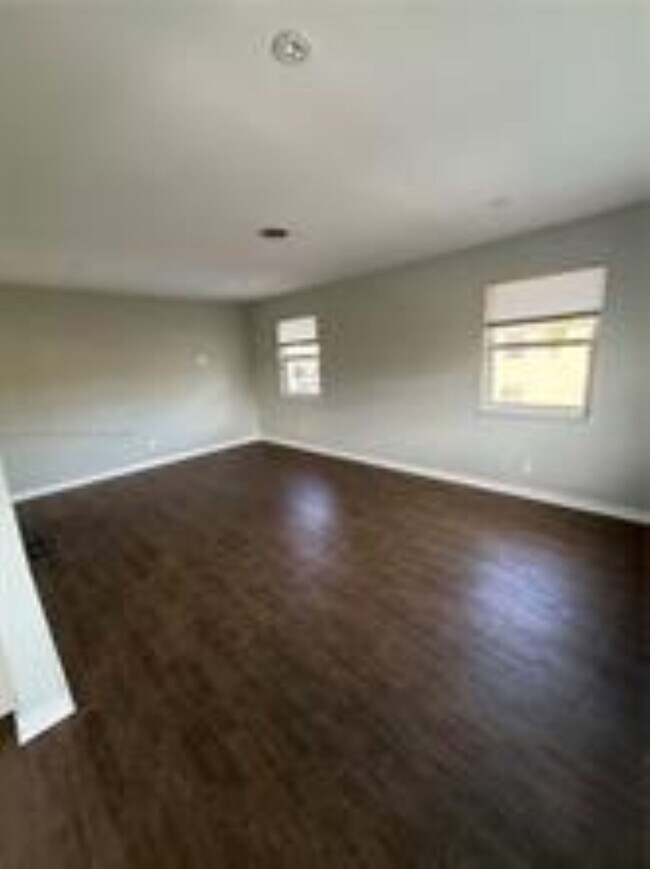 Foto del edificio - 2591 NE 55th Ct