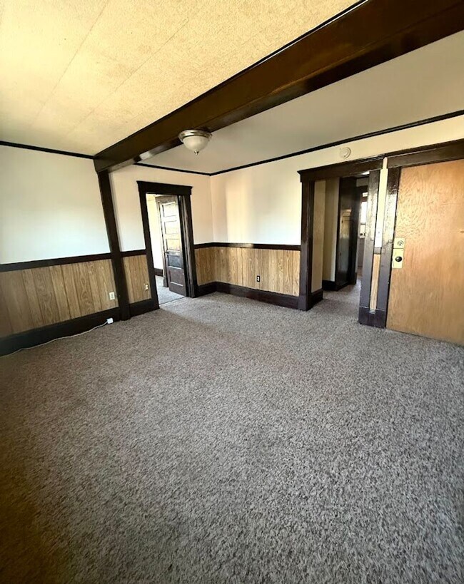 Building Photo - Fulton Rd Triplex