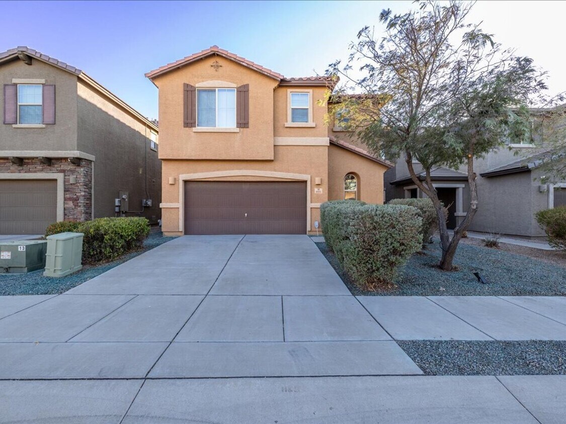 Primary Photo - 3 bedroom, 2.5 baths