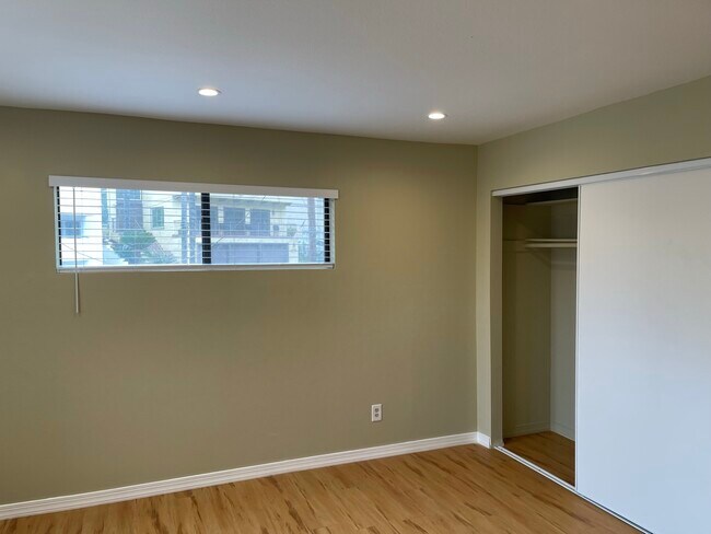 Foto del edificio - 22943 Cass Ave