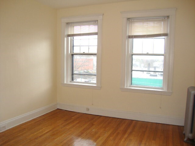 Building Photo - 317 Allston St