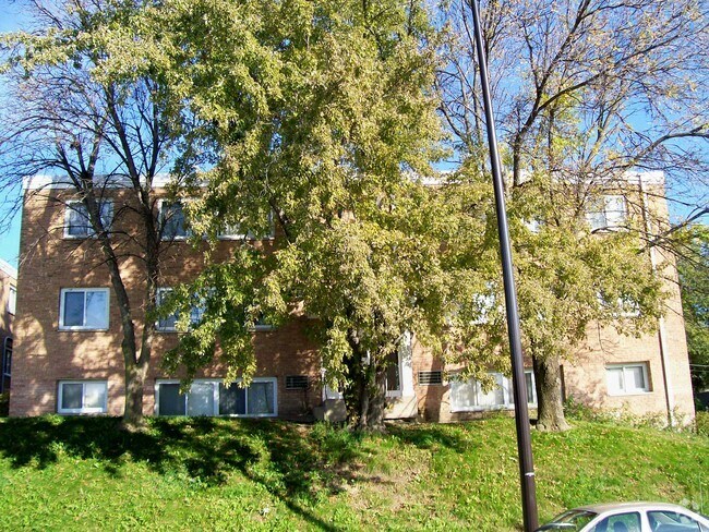Foto del edificio - 3447 Central Ave NE