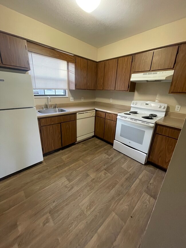 Kitchen - Beacon Place Apartments