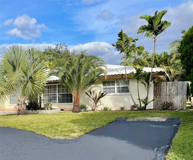 Foto del edificio - 5706 NE 17th Terrace