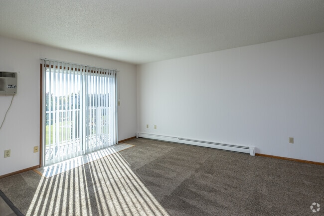 Studio - 470SF - Living Area - Dakota View Estates