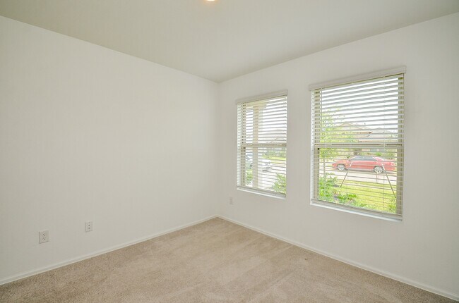 Building Photo - 27127 Breakaway Ln