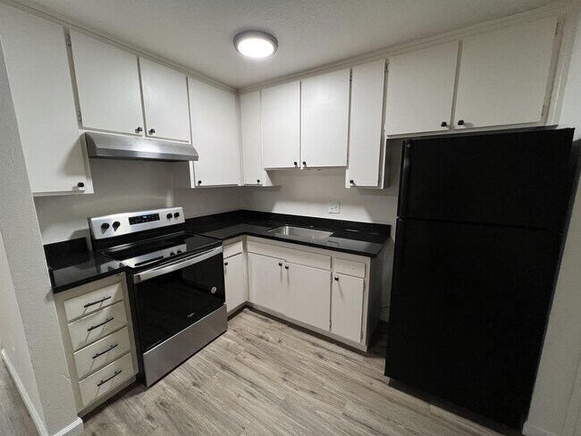 Building Photo - 2950 Lanning Ave