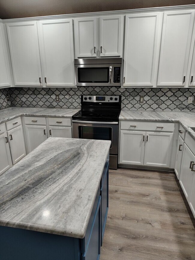 Building Photo - 1504 Waterfall Ln