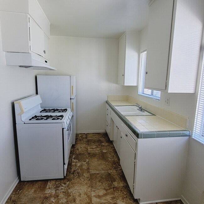 Building Photo - 5651 Cartwright Ave