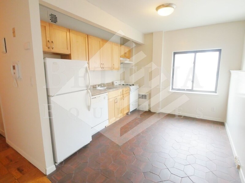358 E 62nd St, New York, NY 10065 Room for Rent in New York, NY