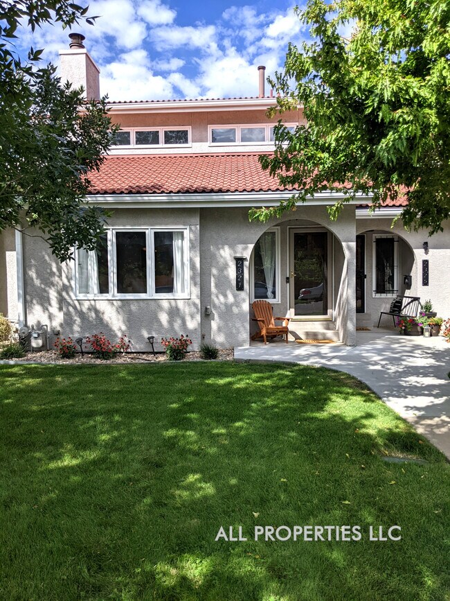 Foto del edificio - 2321 Perry St