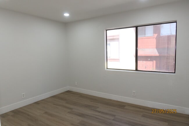 Building Photo - 1064 S Garfield Ave