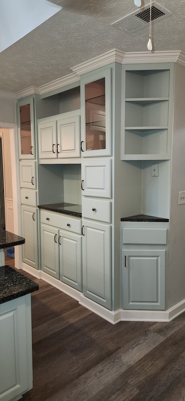 Kitchen Storage - 1447 Ridgeland Ct SW