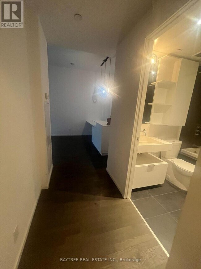 Photo du bâtiment - 5 St Joseph St