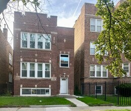 Building Photo - 8106 S Langley Ave