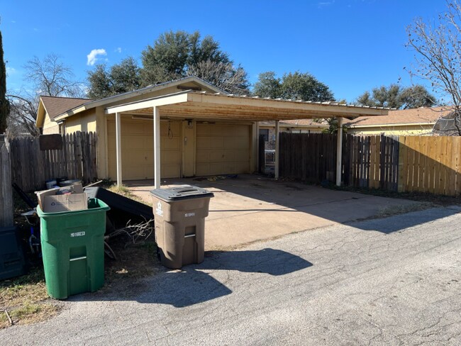 Foto del edificio - 3302 Greenridge Dr
