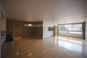Primary Photo - 880 W 1st St