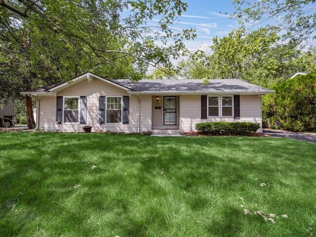Building Photo - 946 Harvard Ln