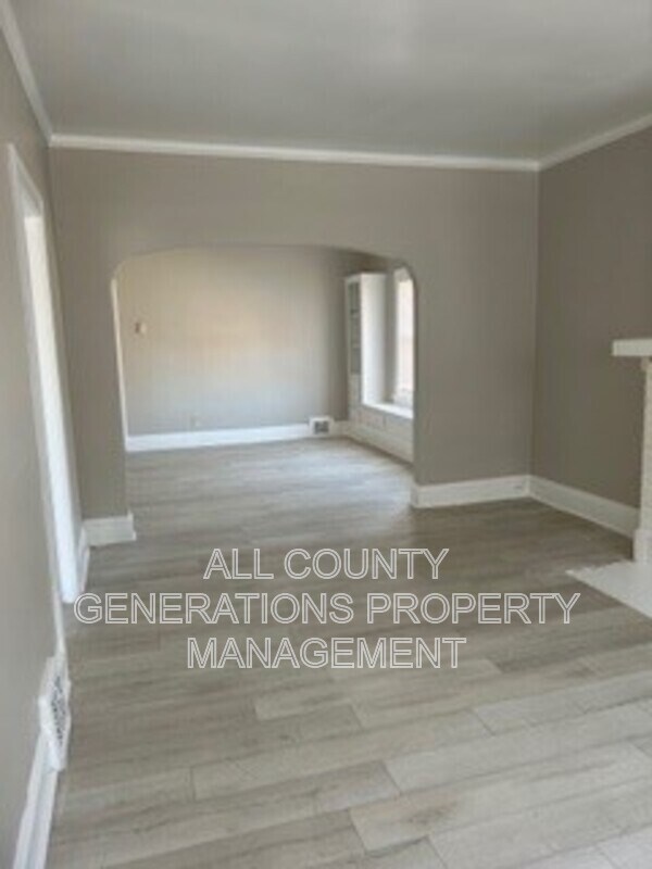 Foto del edificio - 4512 E 131st St