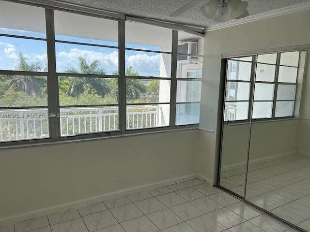 Foto del edificio - 2025 NE 164th St