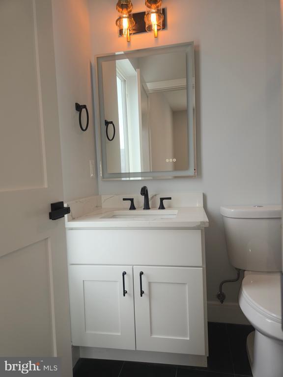 Foto del edificio - 3215 Mt Pleasant St NW