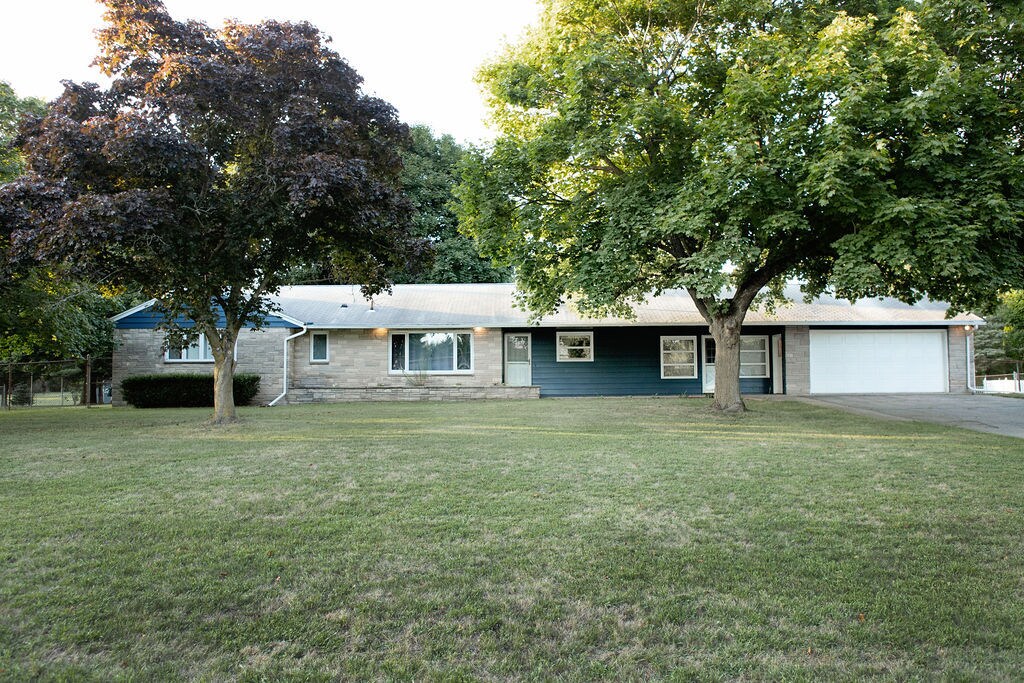 Primary Photo - 6124 W Q Ave